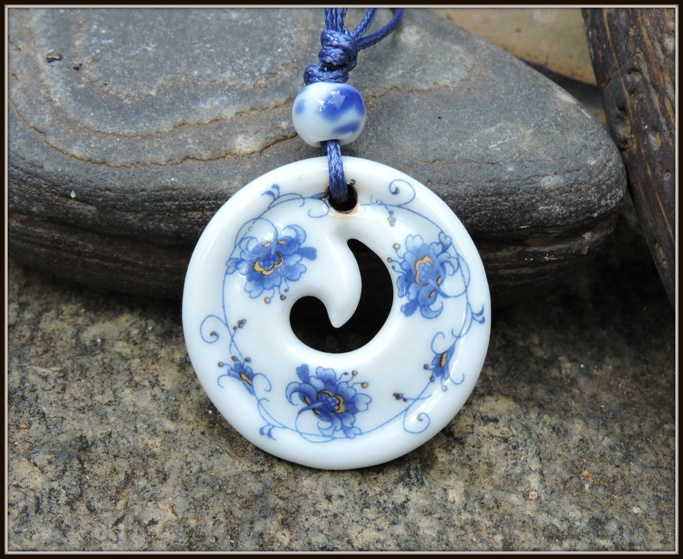 Porcelain Pendant Necklace