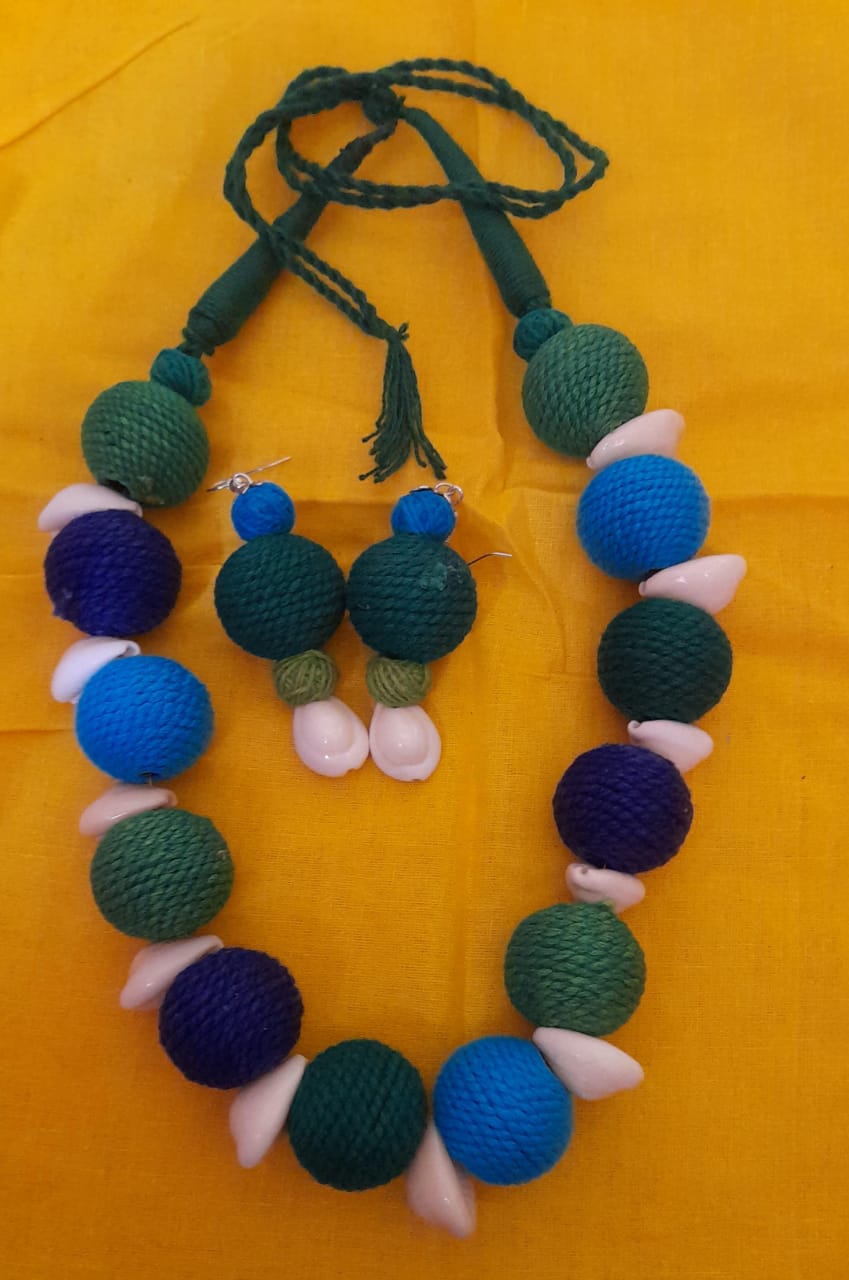 Thread Big Ball Necklace Set