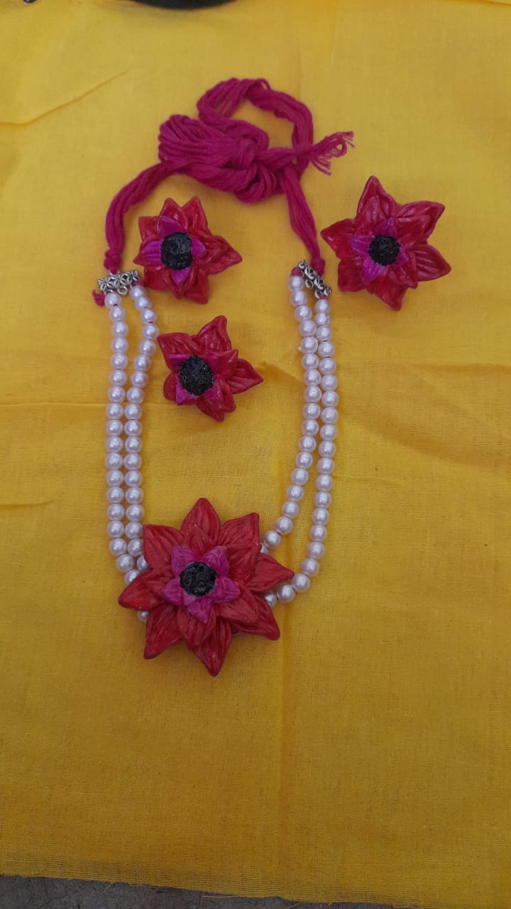 Big Clay Flower Choker Set