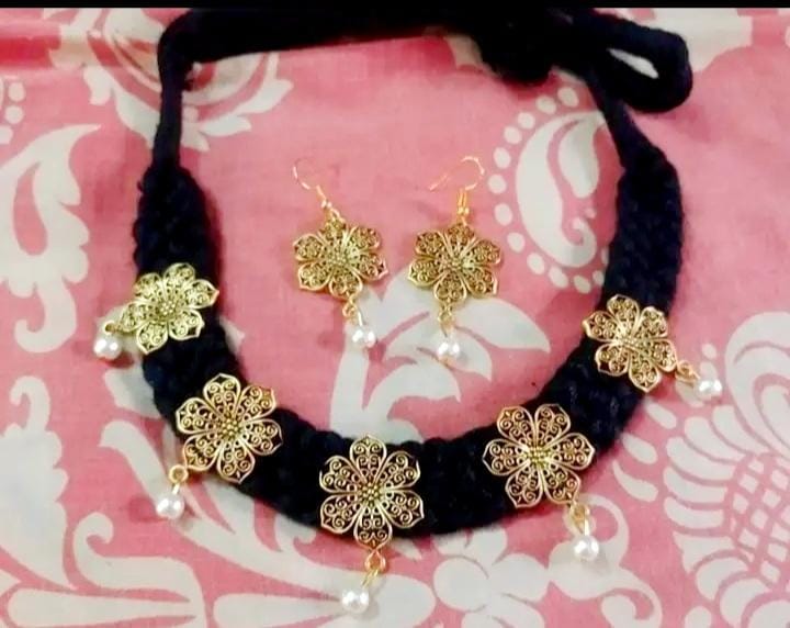 Golden Flower Choker Set
