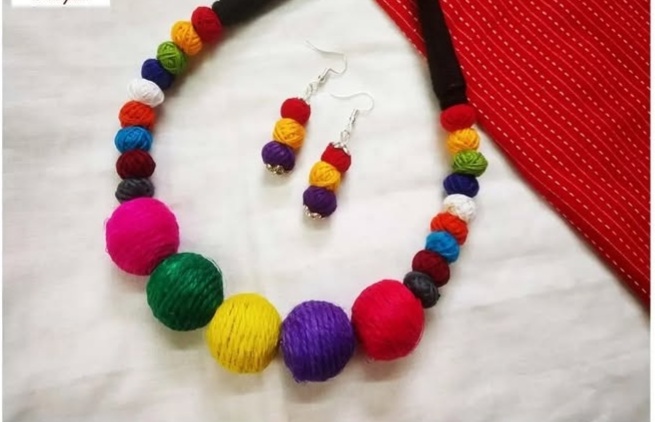 Multicolor jute and cotton ball necklace set