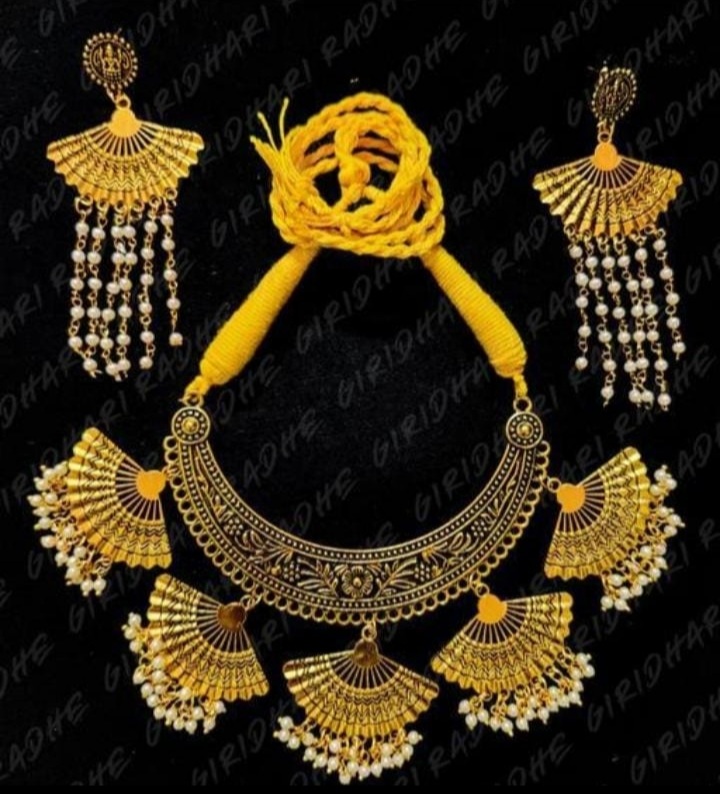 Golden floral Hasuli Set